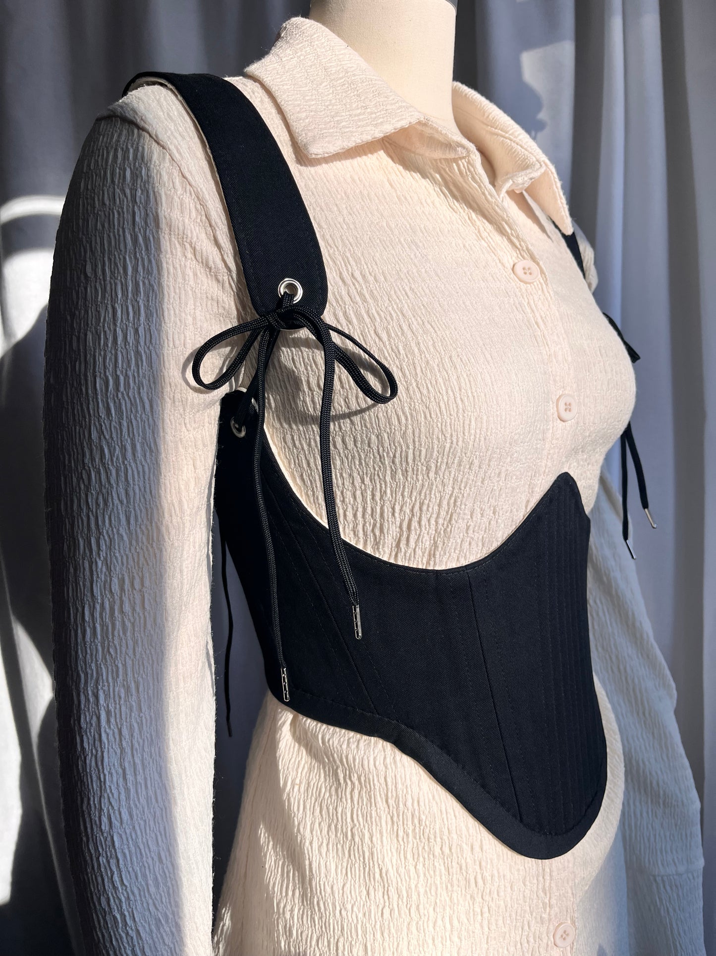 Custom reversible mermaid scales/plain black cotton twill underbust for D 🧜🏼‍♀️🐚🖤