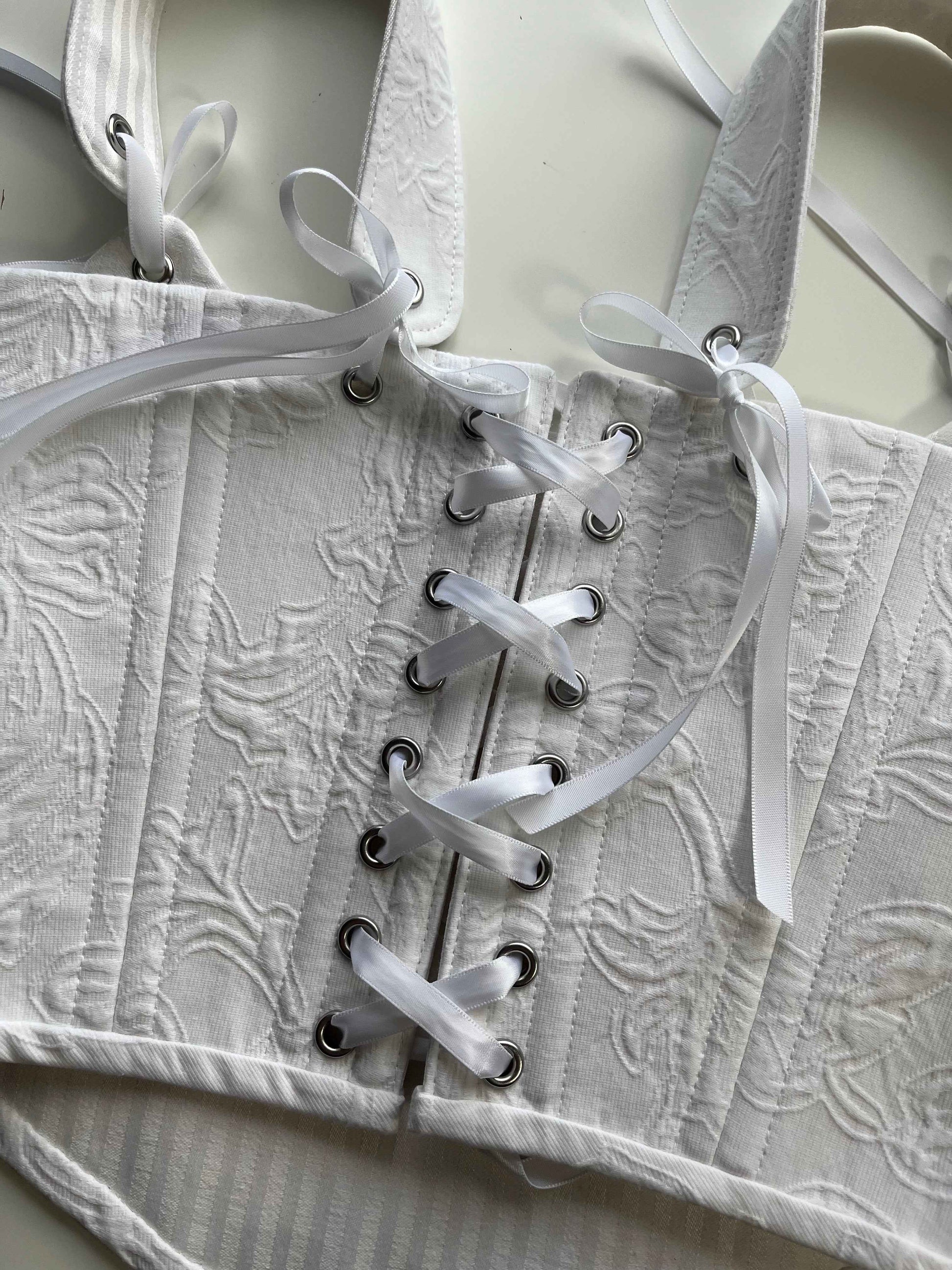 Updated “Luna” corset with removable shoulder straps 🌙