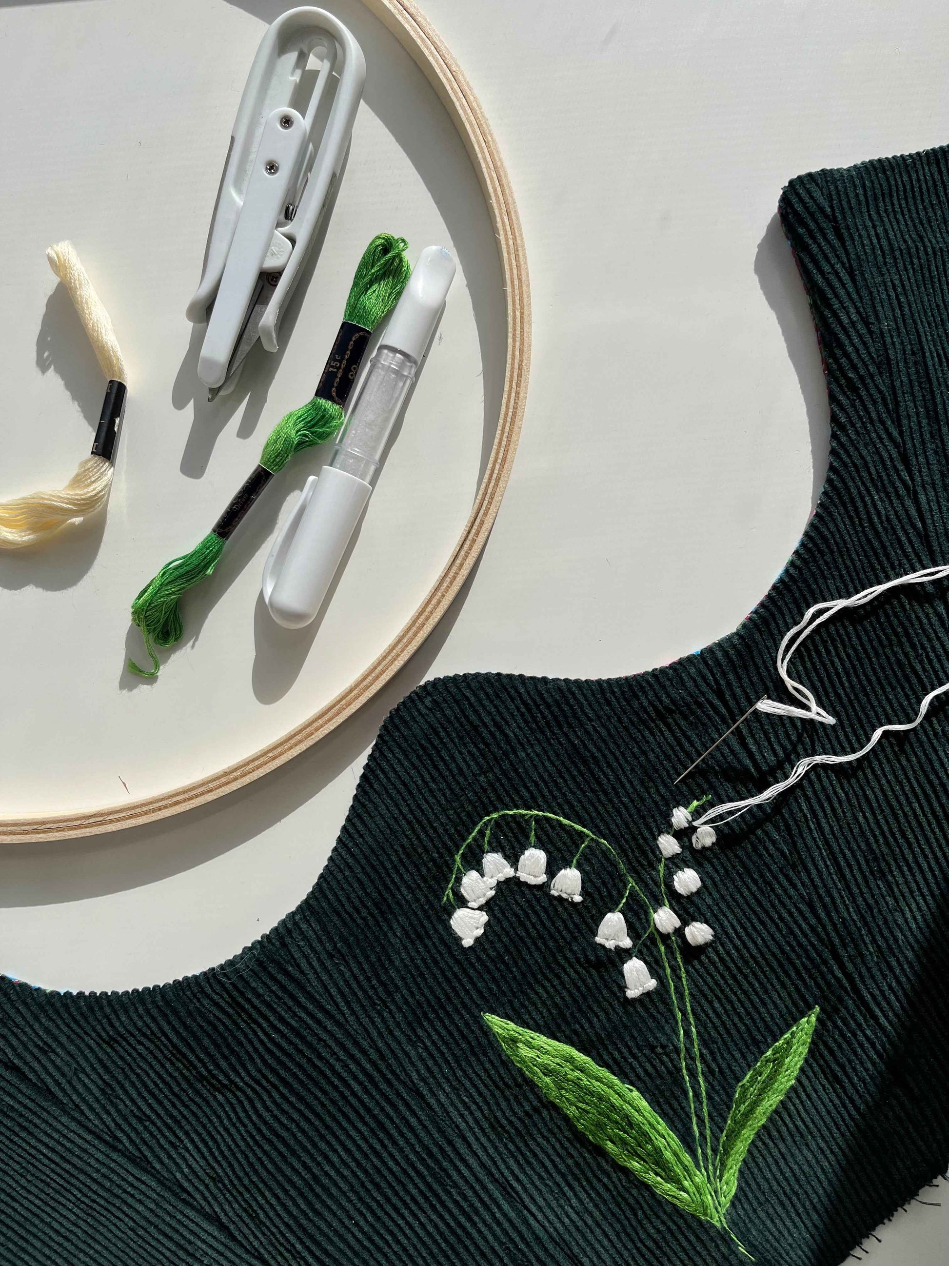 Lily of the valley Underbust corsage with removable shoulder straps