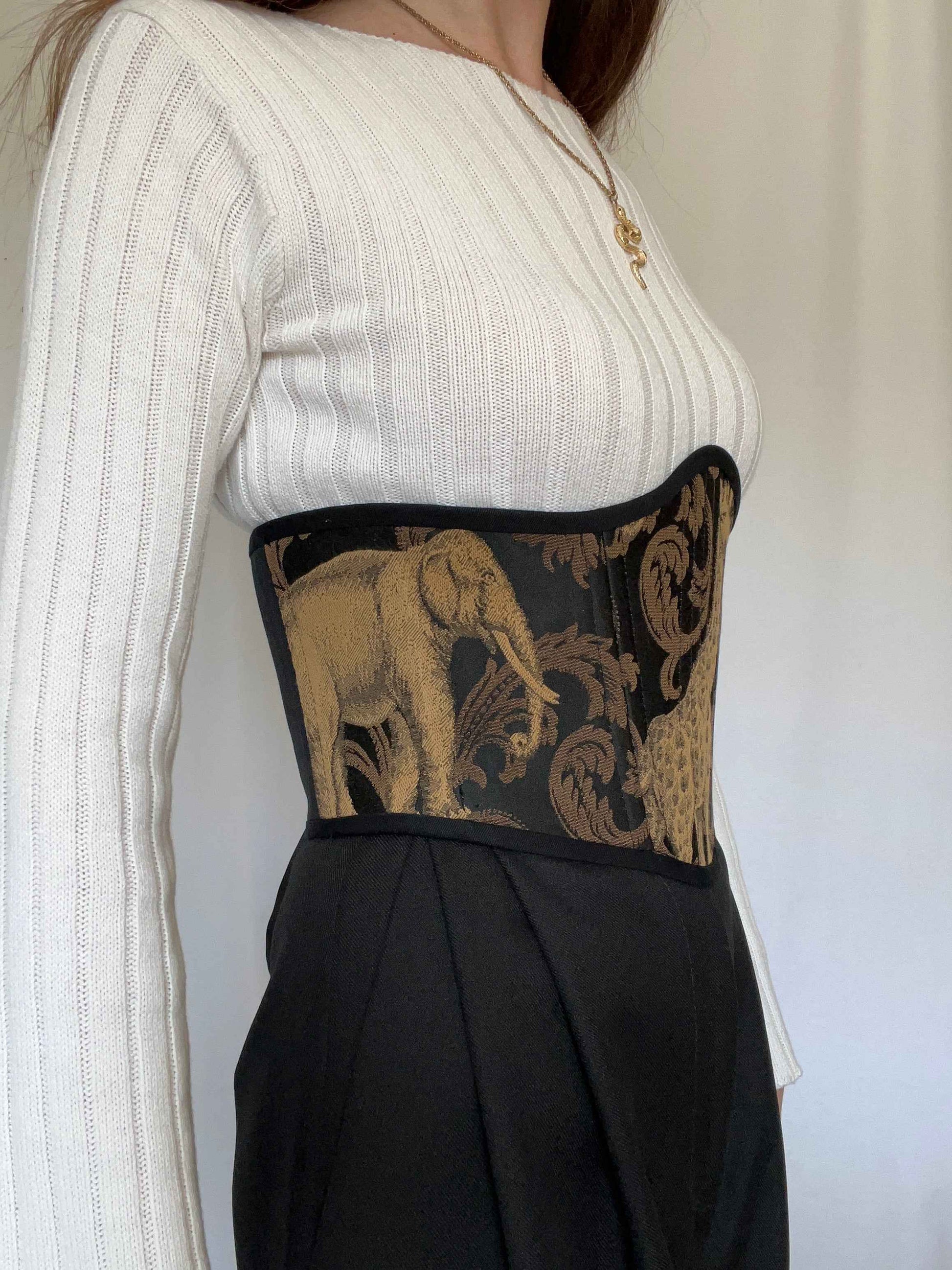 Underbust corsage belt “Wild grace”