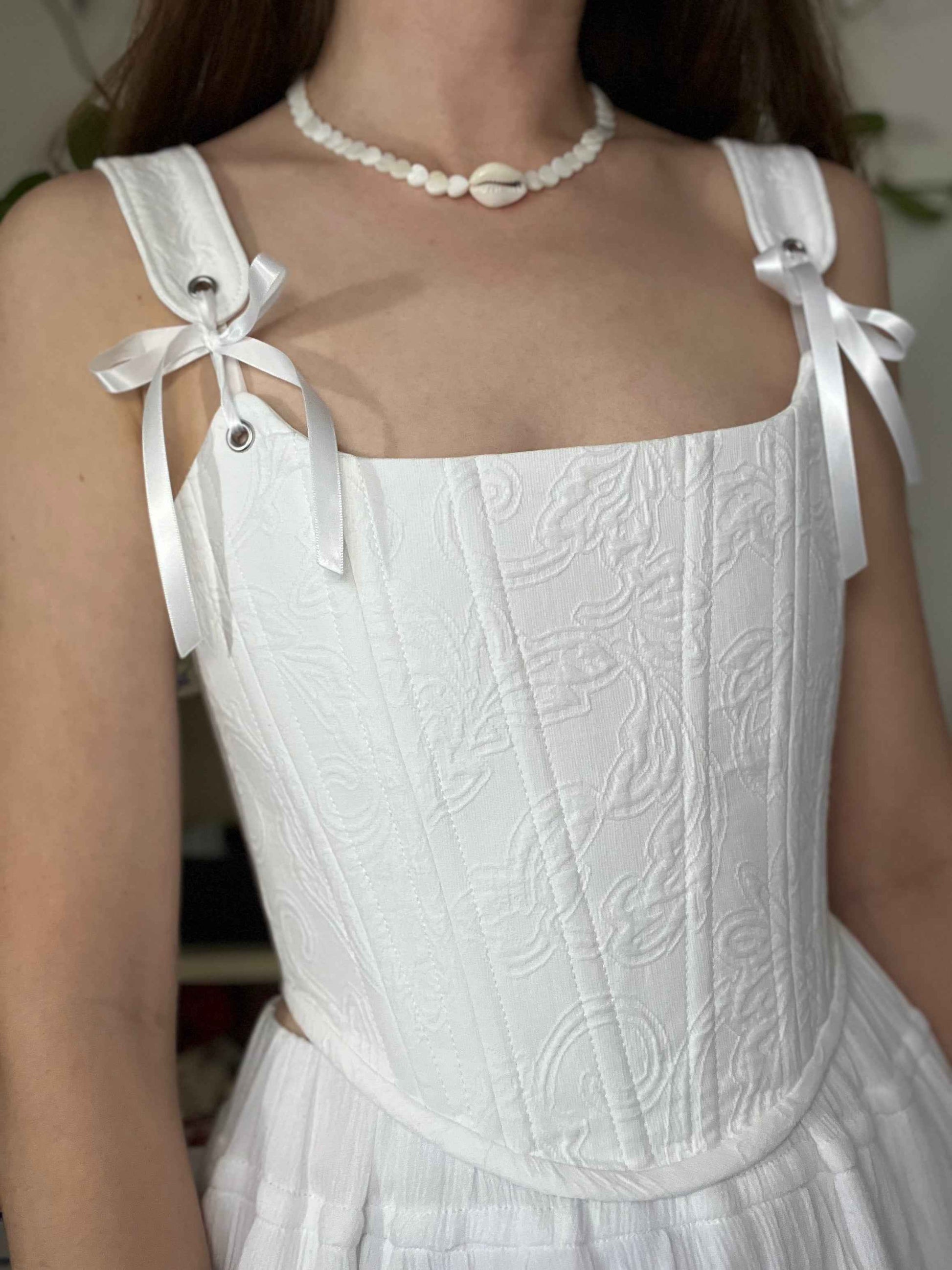 Updated “Luna” corset with removable shoulder straps 🌙