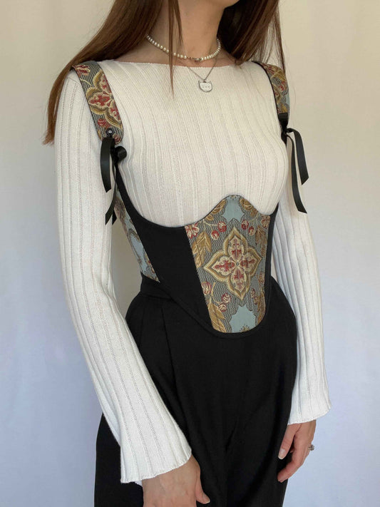 Underbust corsage with removable shoulder straps