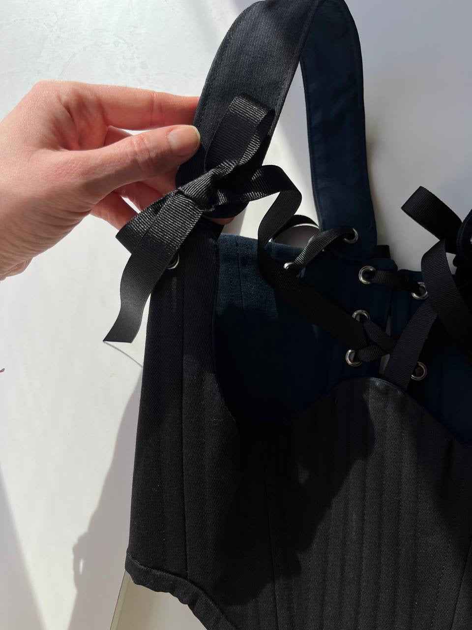 Black Underbust Corset for Stunning Silhouette 🖤