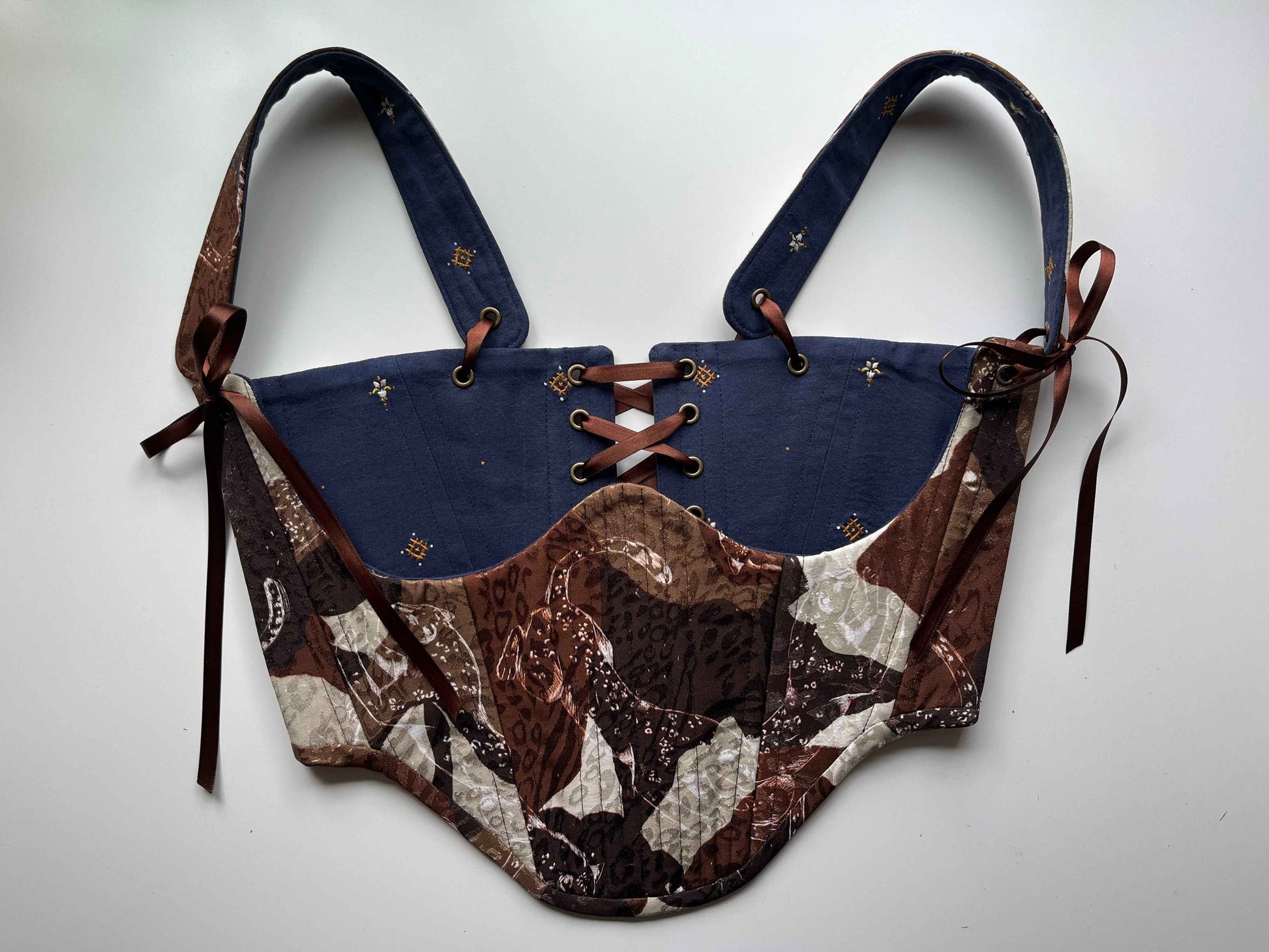 Reversible underbust for NN