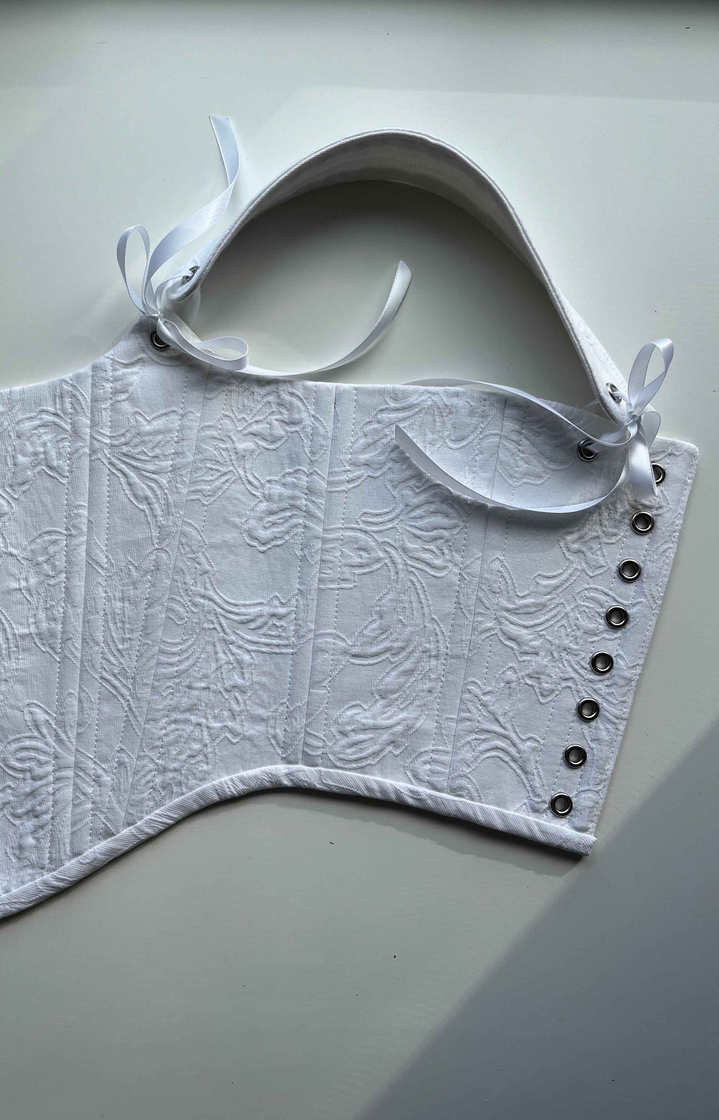 Updated “Luna” corset with removable shoulder straps 🌙