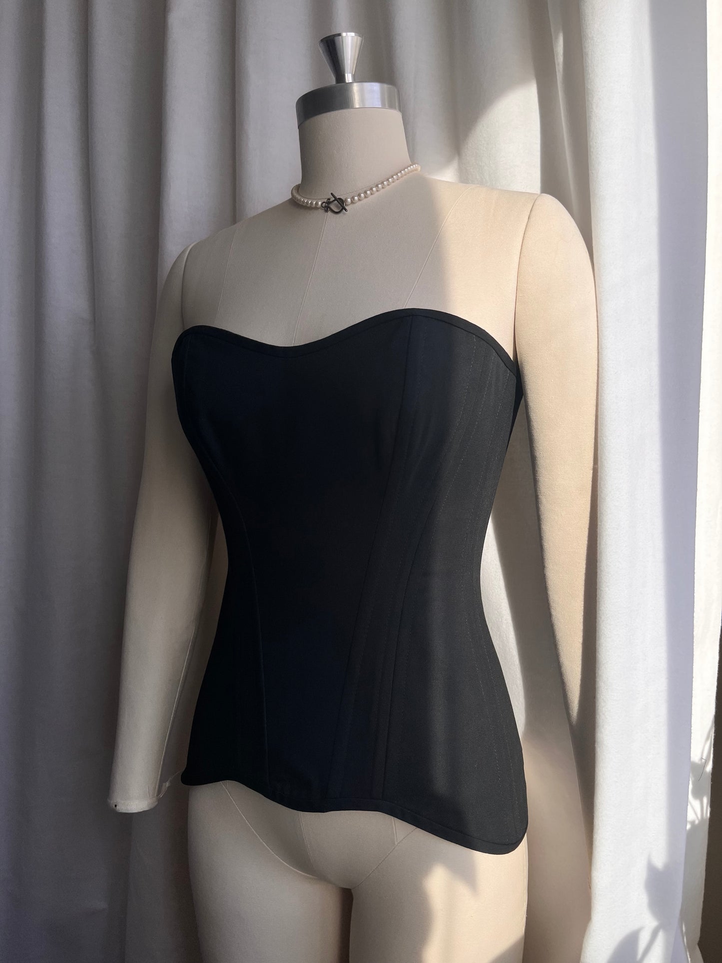 Signature Noir Strapless Corset