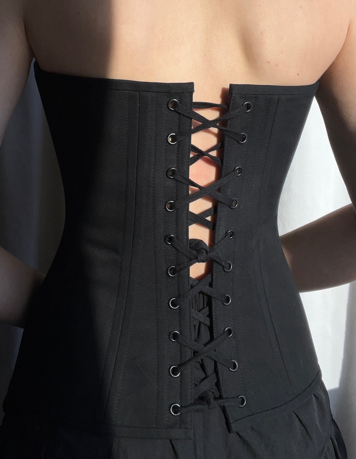 Signature Noir Strapless Corset