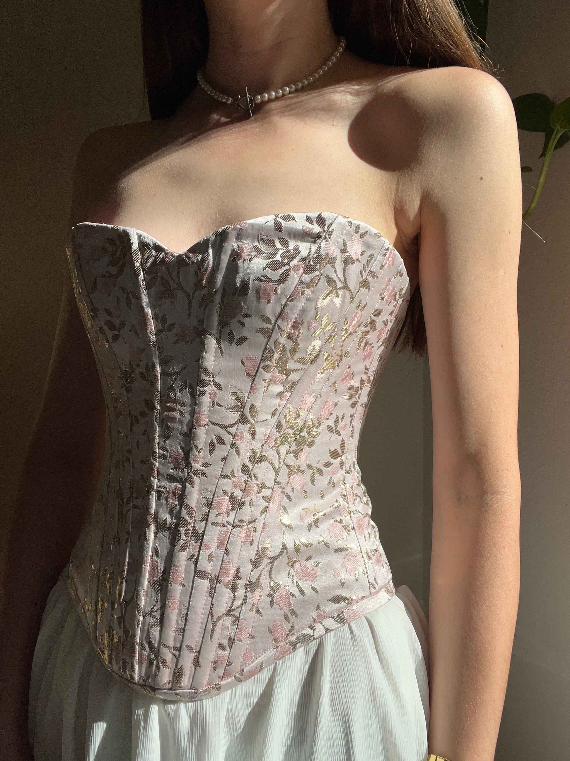 Pink floral sweetheart neckline corset 💞