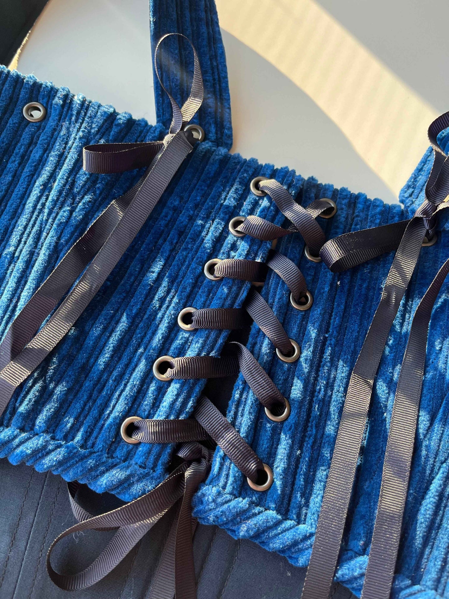 Blue Velvet underbust corsage size M-L